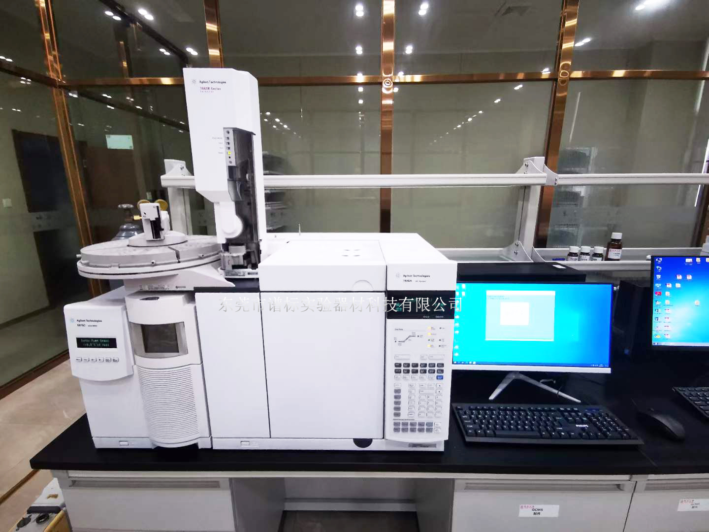 電子煙生物公司使用安捷倫氣質聯(lián)用儀GCMS7890A-5975C-化學成分進行分離和檢測